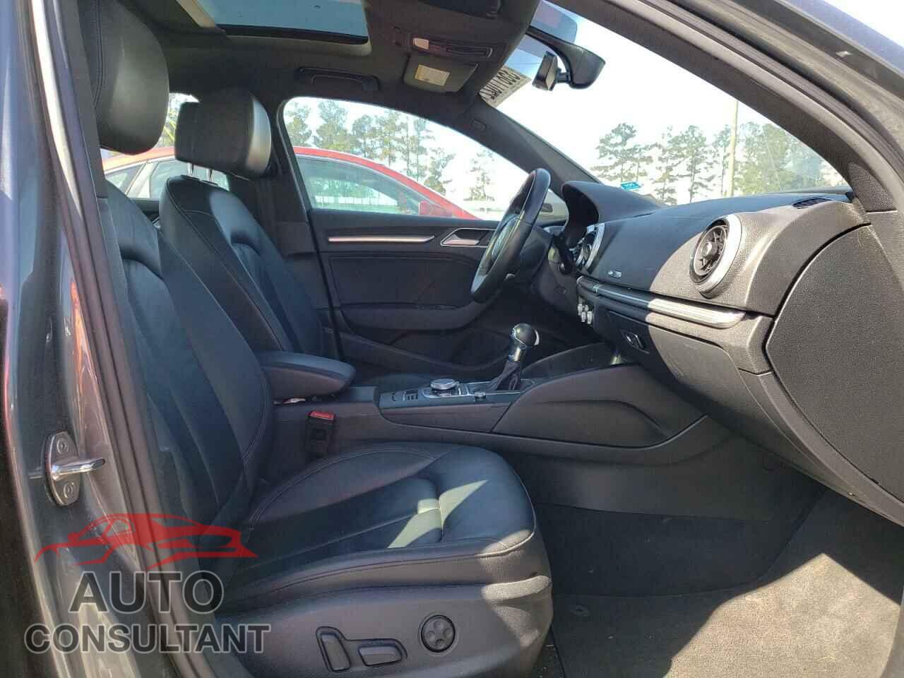 AUDI A3 2017 - WAUGUGFF6H1036687