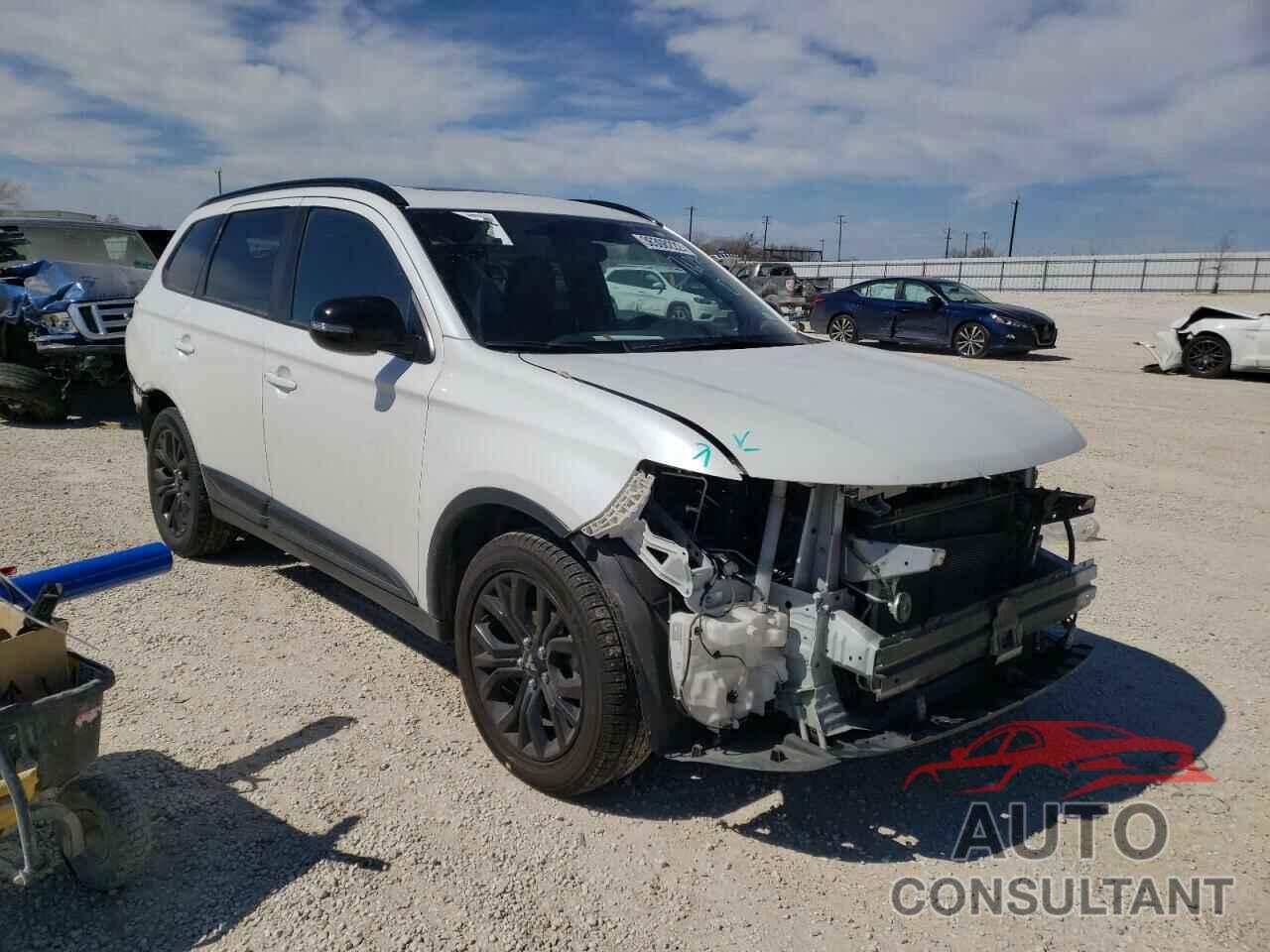 MITSUBISHI OUTLANDER 2018 - JA4AD3A35JZ046188