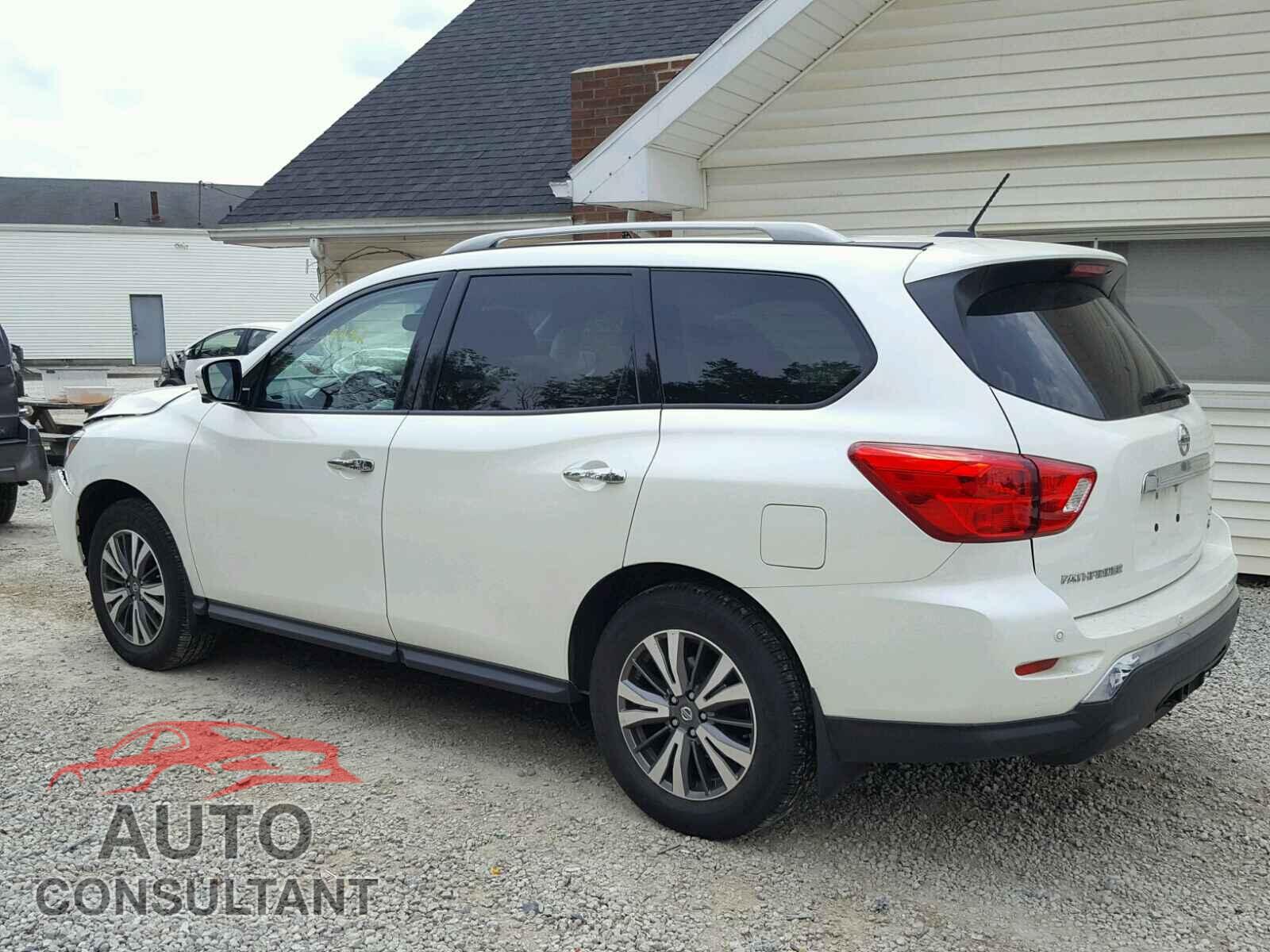 NISSAN PATHFINDER 2017 - 5N1DR2MM2HC647991