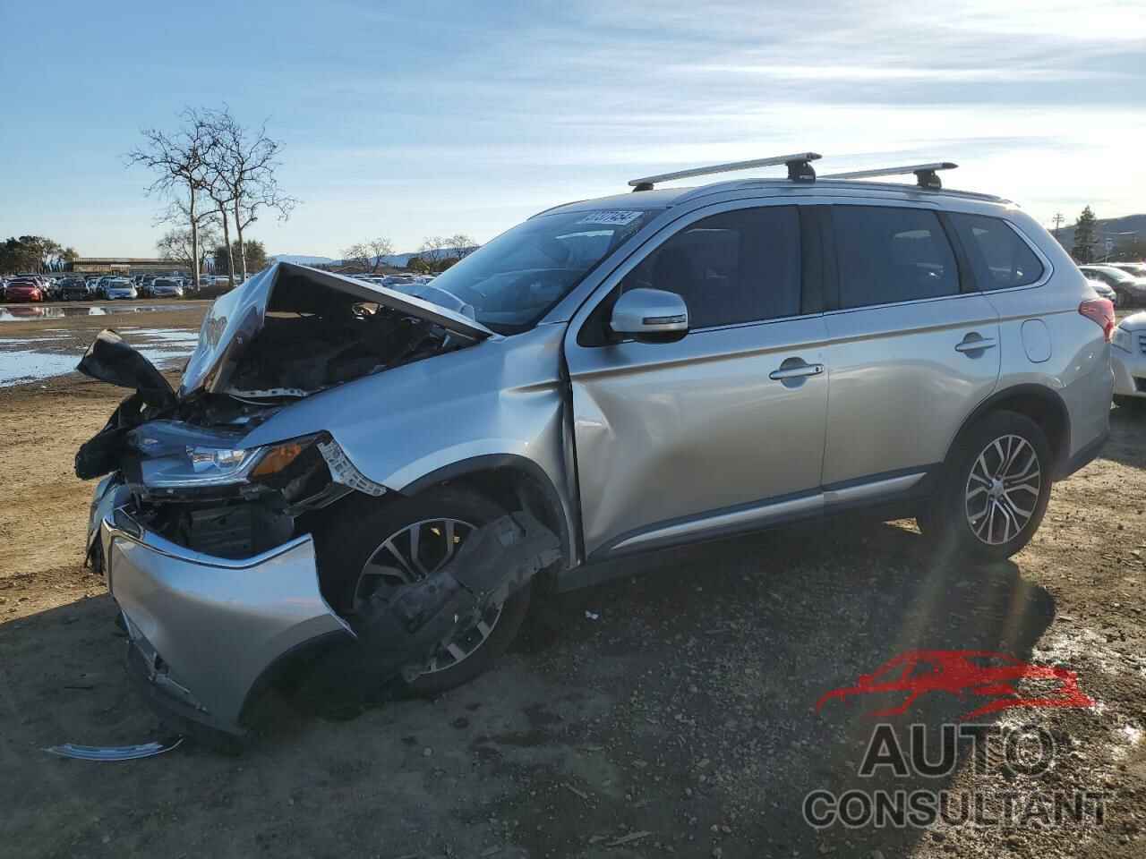 MITSUBISHI OUTLANDER 2018 - JA4AD3A35JZ005432