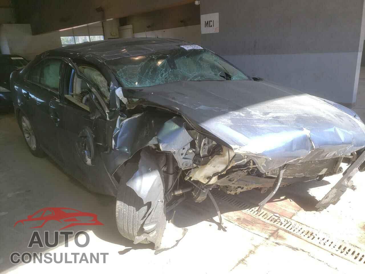 FORD TAURUS 2018 - 1FAHP2D87JG102940