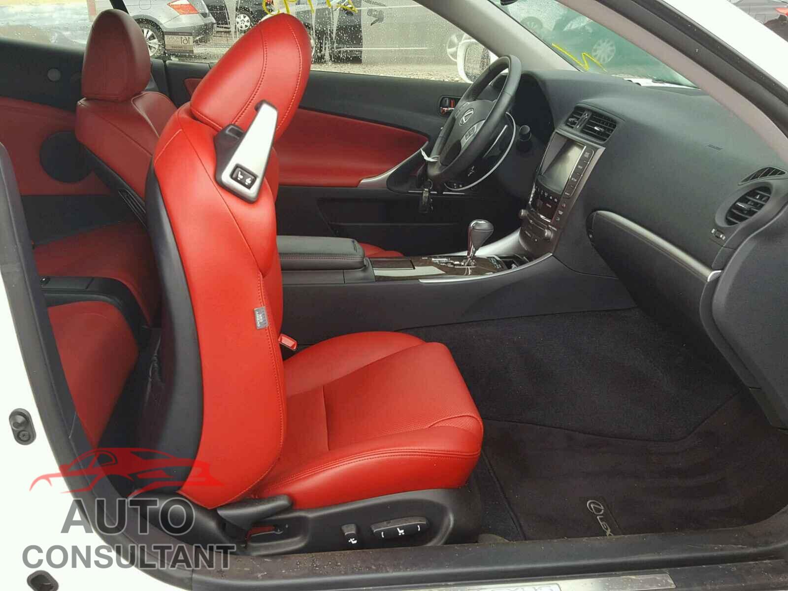 LEXUS IS250 2015 - JTHFF2C26F2532771