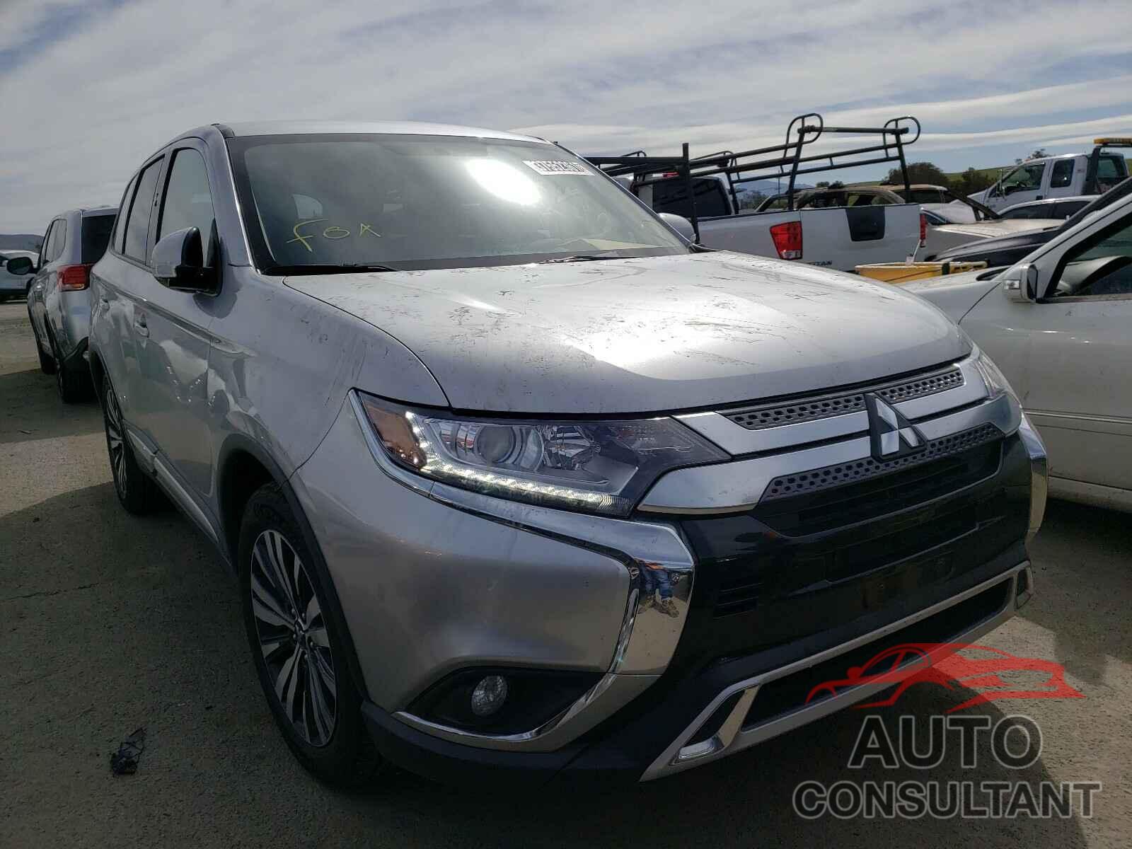 MITSUBISHI OUTLANDER 2019 - JA4AD3A39KZ034207