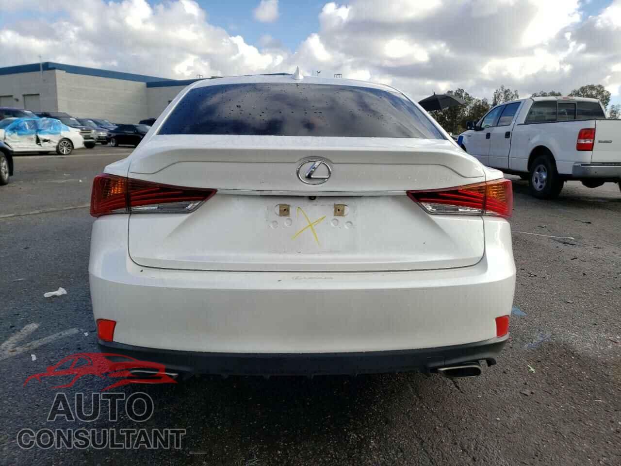 LEXUS IS 2018 - JTHBA1D20J5080331