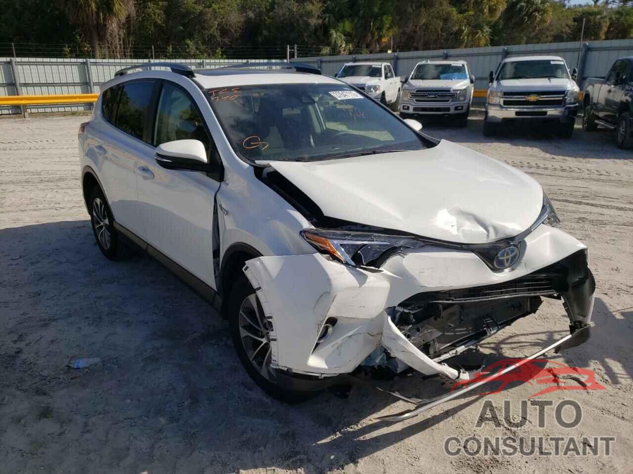 TOYOTA RAV4 2017 - JTMRJREV0HD123640