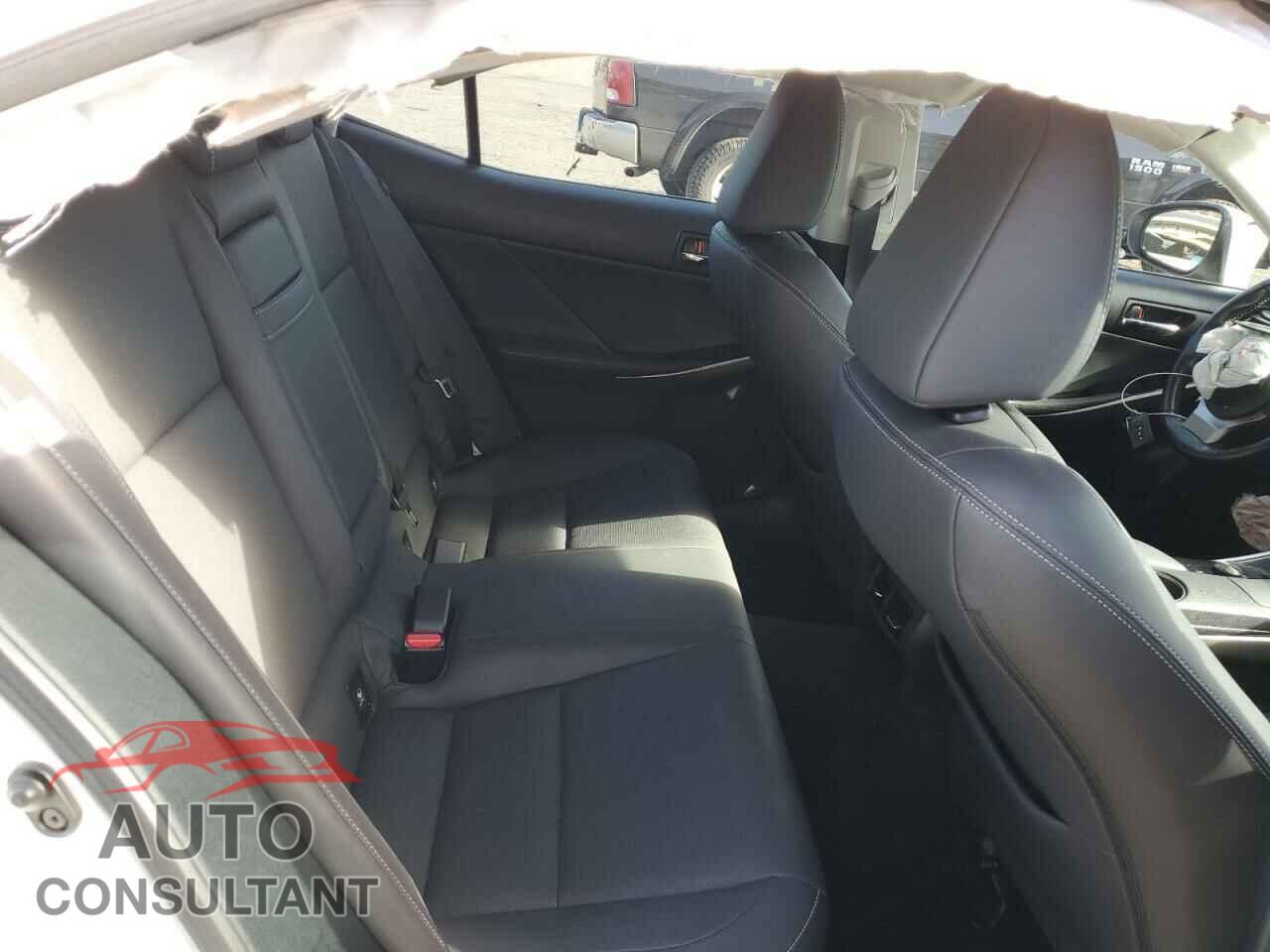 LEXUS IS 2016 - JTHBA1D25G5033112