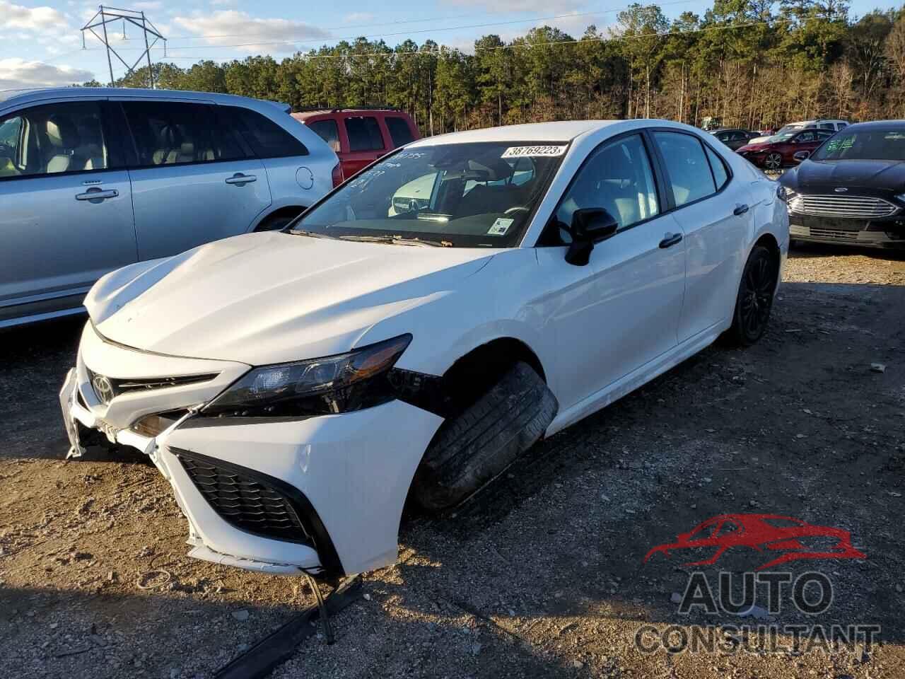TOYOTA CAMRY 2021 - 4T1G11AK2MU444735