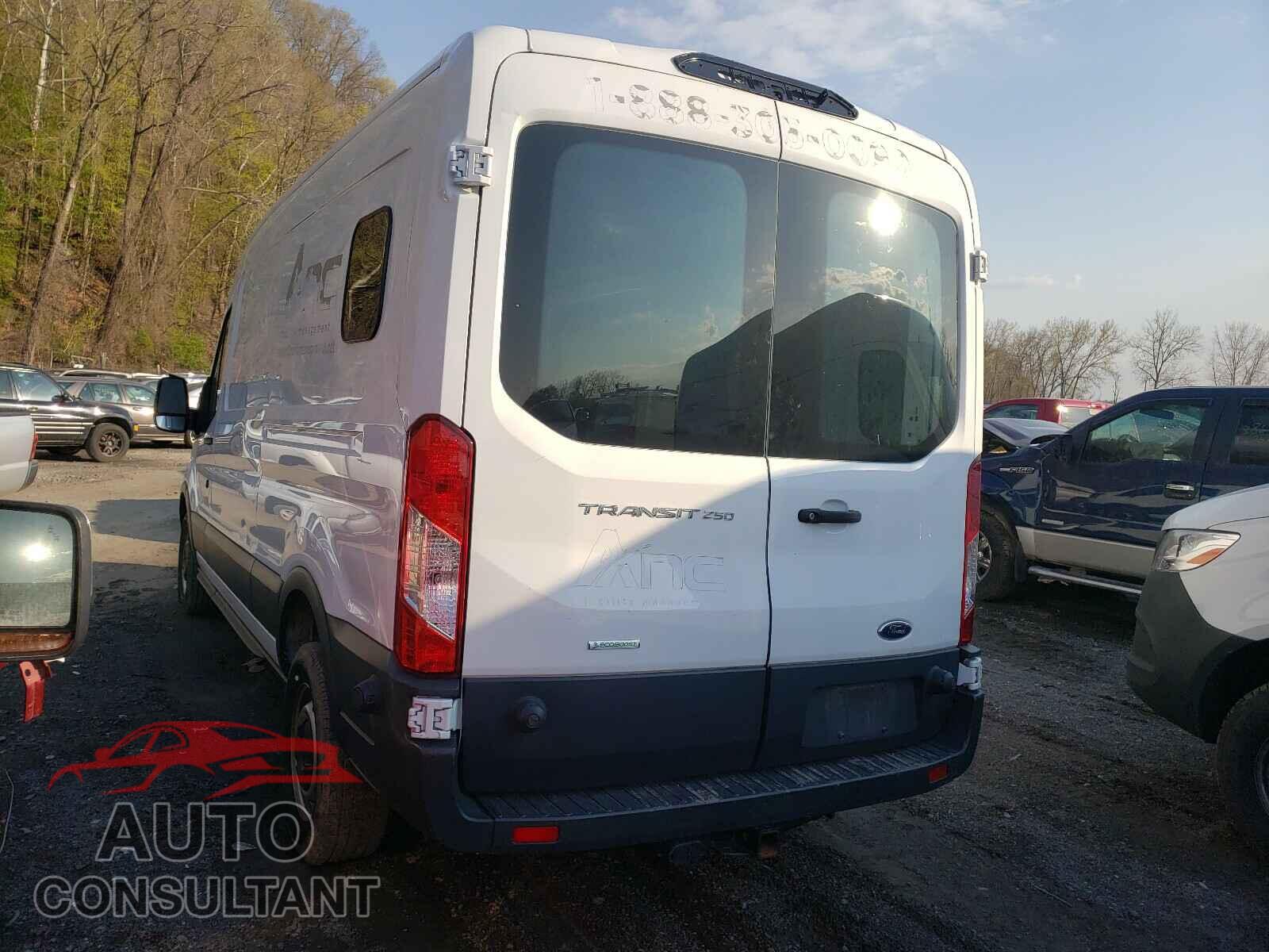 FORD TRANSIT CO 2018 - 1FTYR2CG2JKB27173