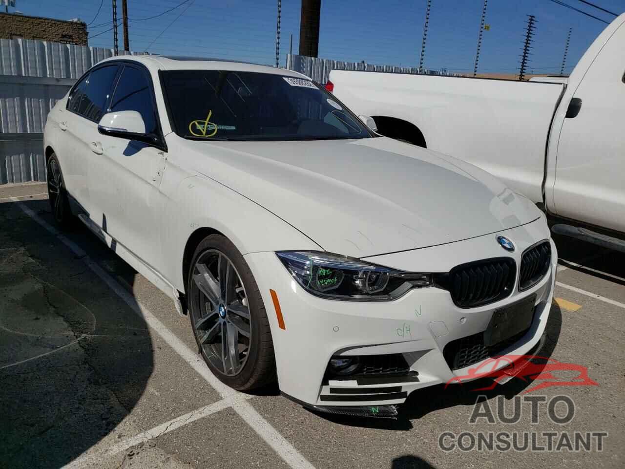 BMW 3 SERIES 2018 - WBA8B3C51JK843469