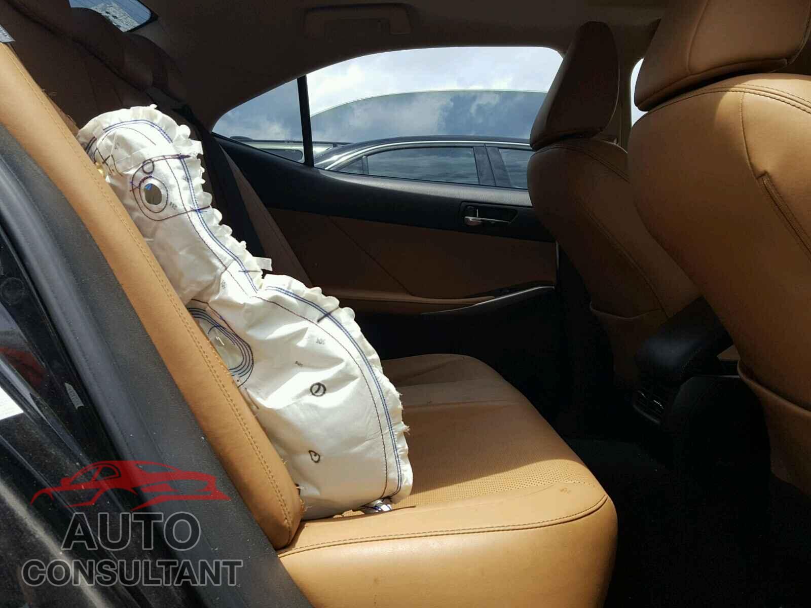 LEXUS IS250 2015 - JTHBF1D29F5063102