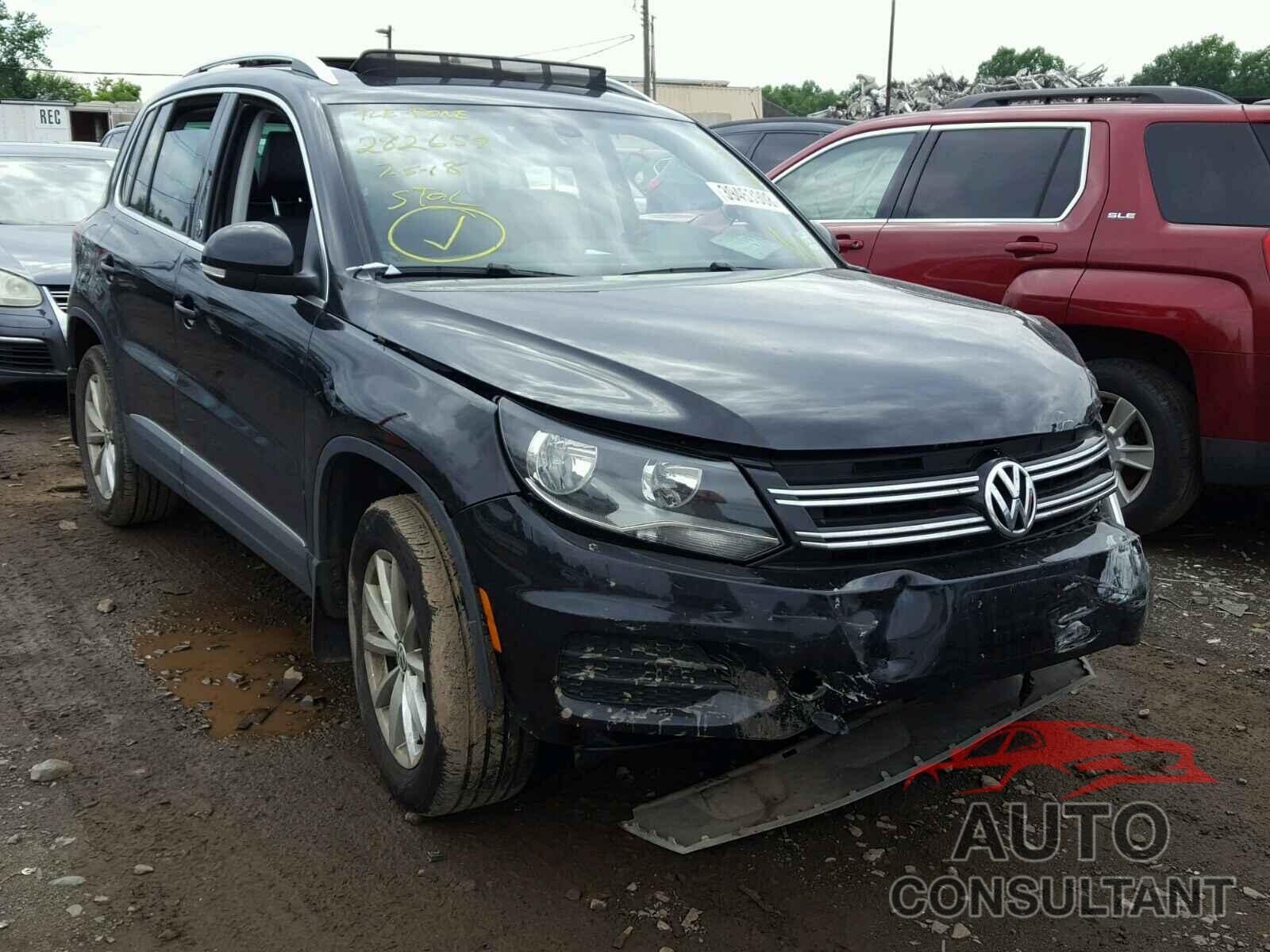 VOLKSWAGEN TIGUAN 2017 - WVGSV7AX7HW511580