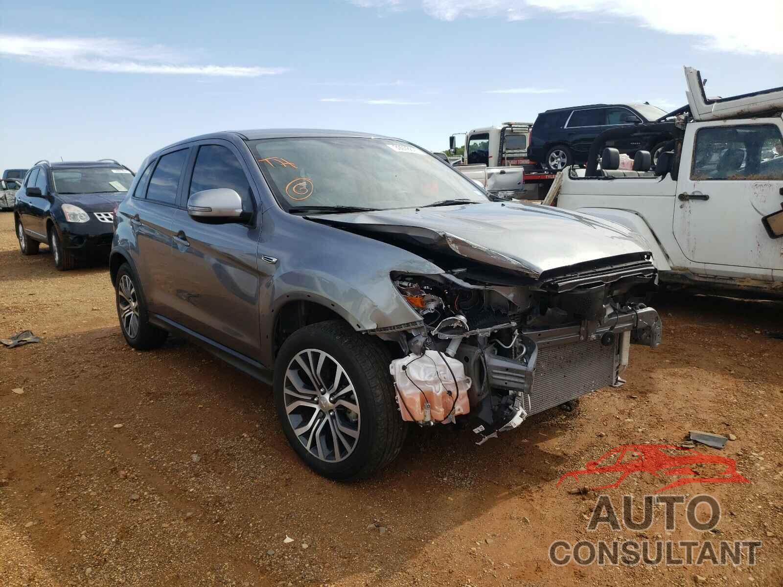 MITSUBISHI OUTLANDER 2018 - JA4AP3AU7JU008393