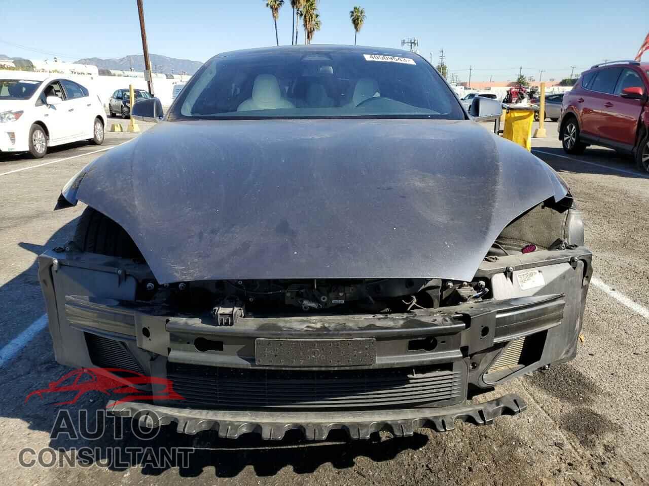 TESLA MODEL S 2018 - 5YJSA1E23JF239826