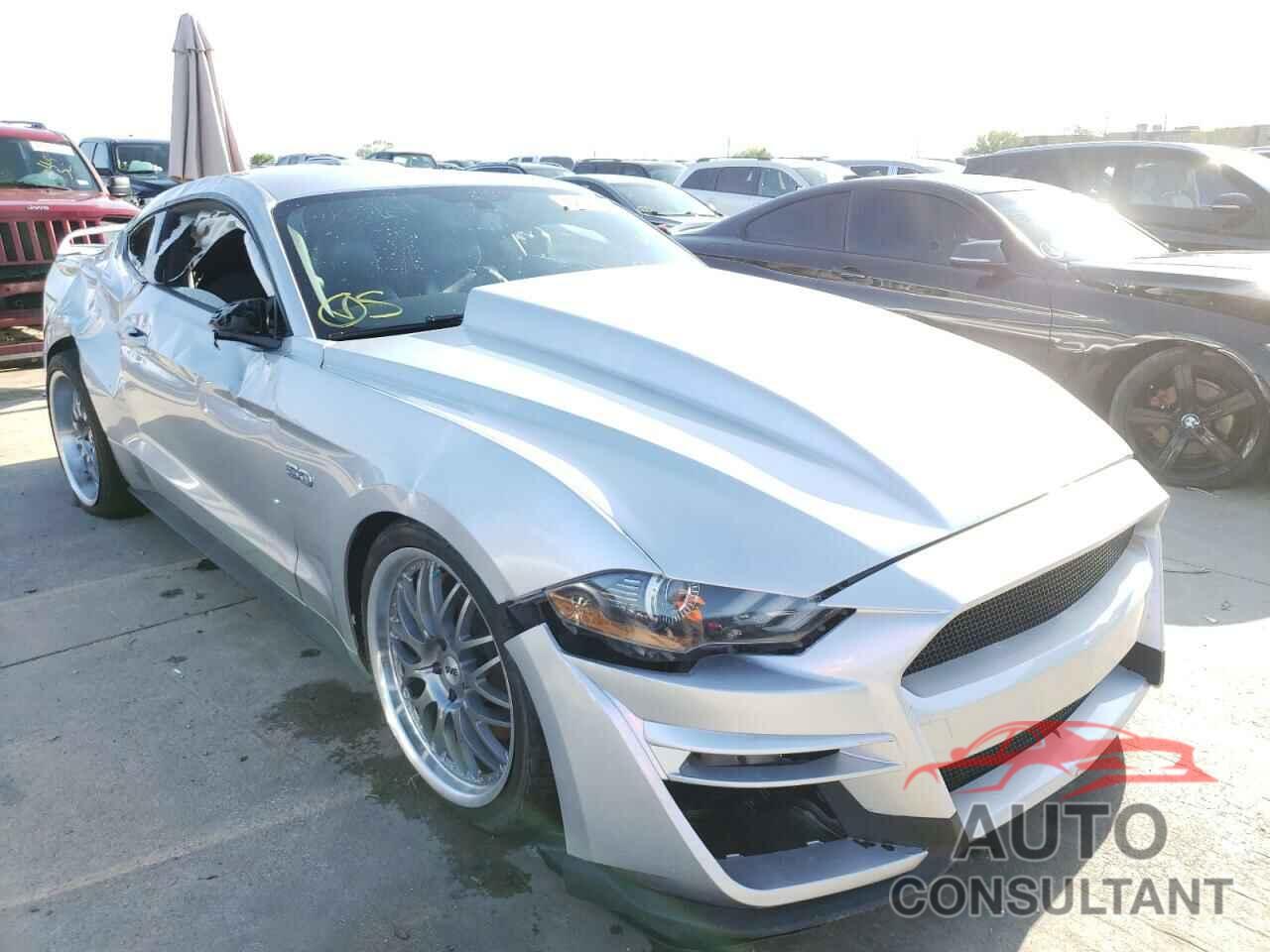 FORD MUSTANG 2019 - 1FA6P8CF9K5151192