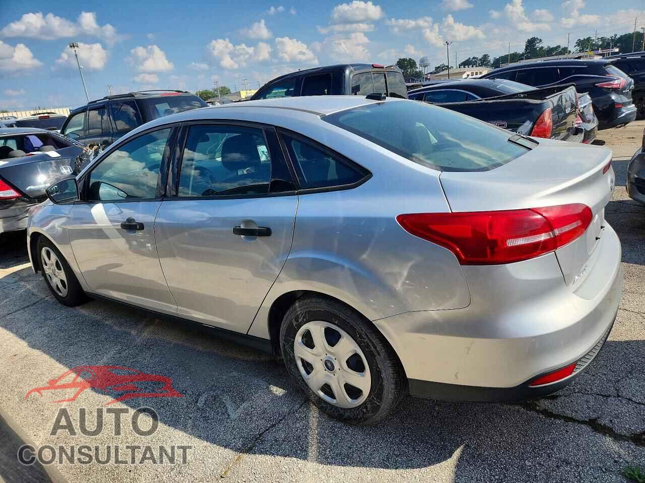 FORD FOCUS 2015 - 1FADP3E28FL355102