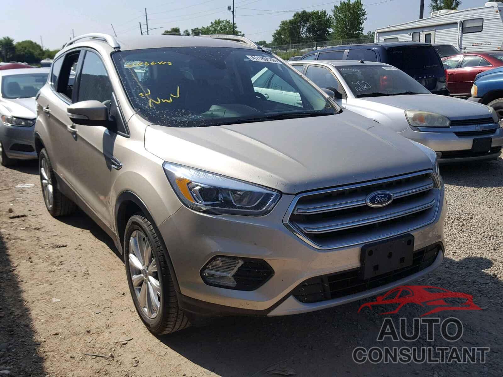 FORD ESCAPE 2017 - 1FMCU9JD8HUC25628