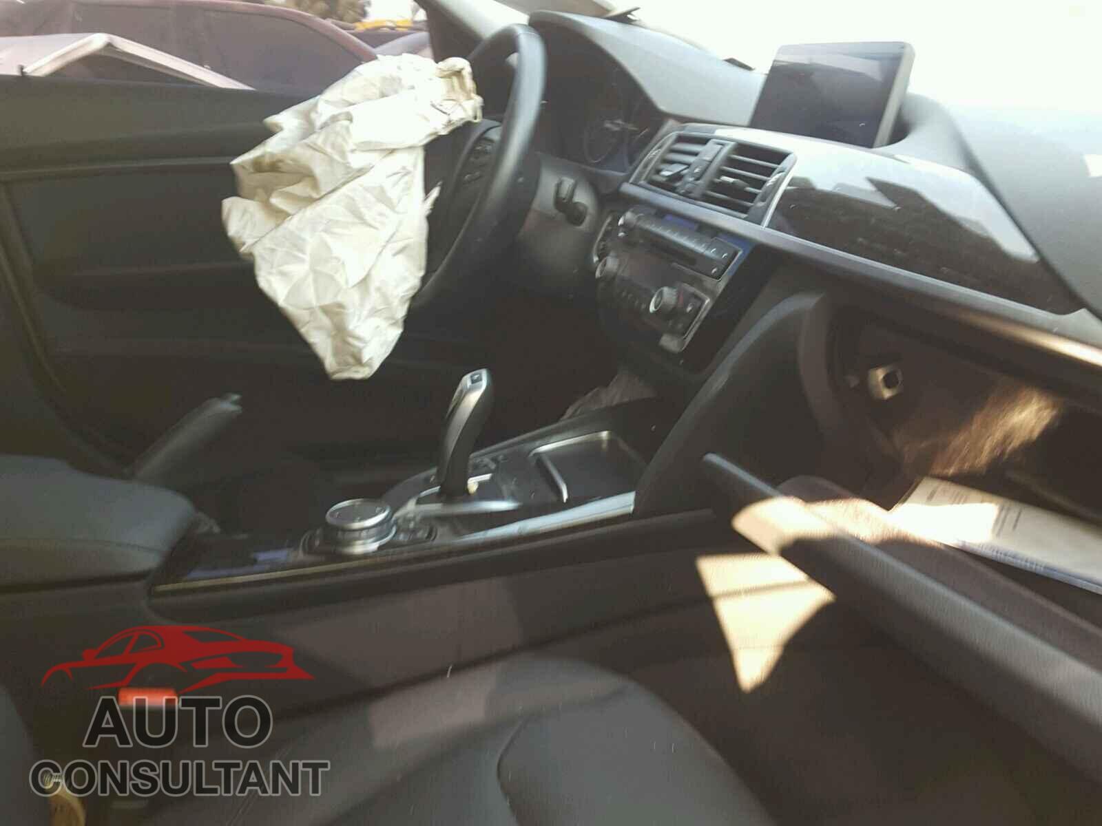 BMW 3 SERIES 2016 - WBA8A3C54GK551794