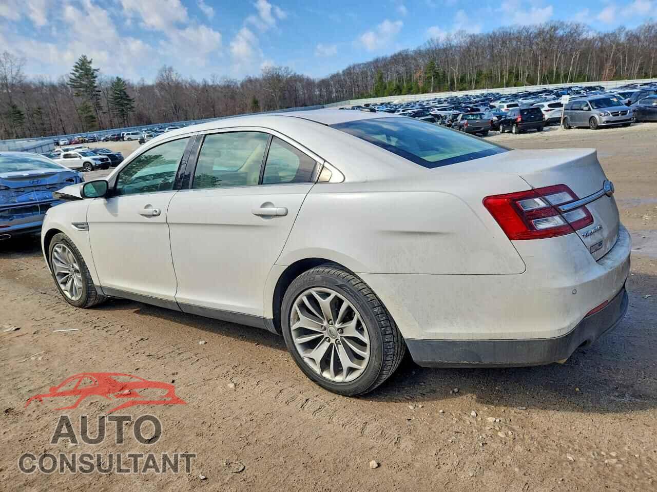 FORD TAURUS 2013 - 1FAHP2F8XDG203536