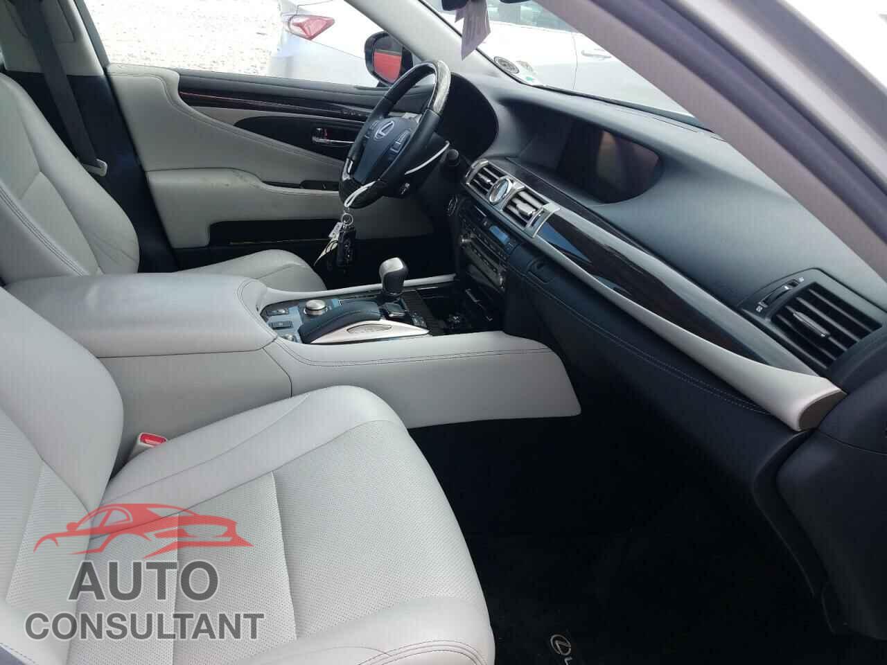 LEXUS LS460 2017 - JTHBL5EF8H5145679