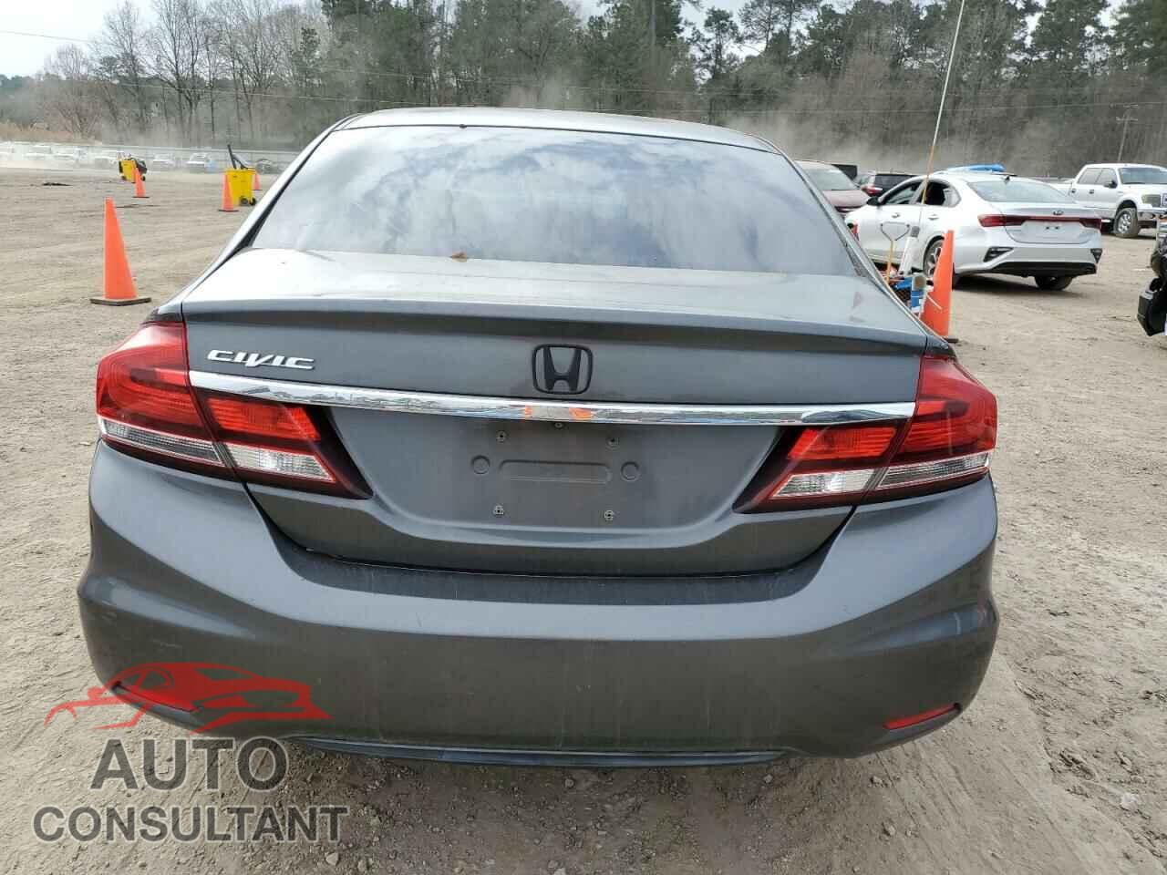HONDA CIVIC 2013 - 2HGFB2F58DH579020