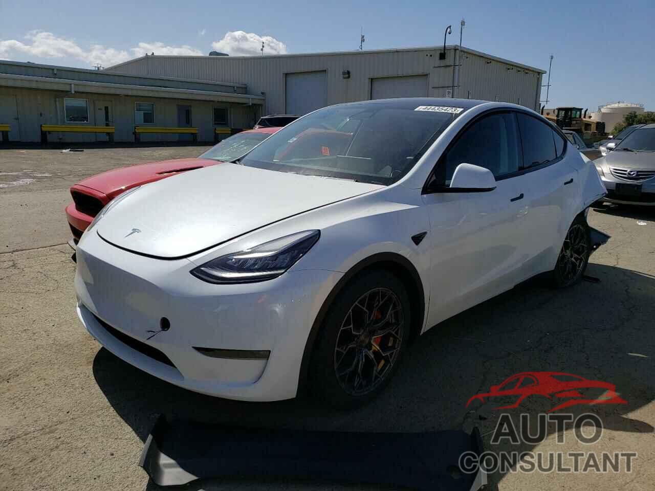 TESLA MODEL Y 2020 - 5YJYGDEF9LF003391