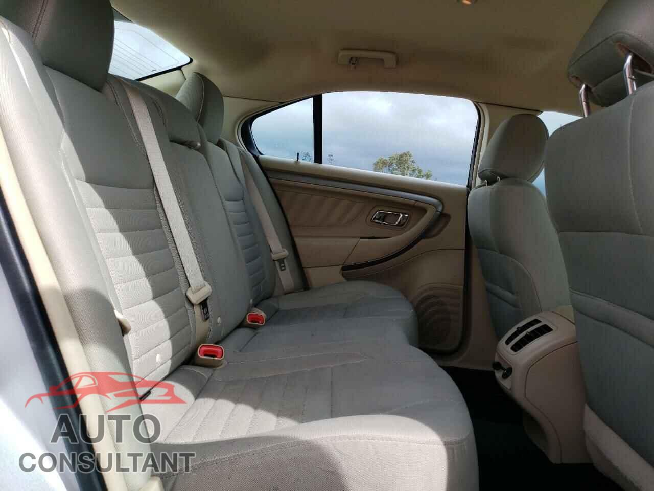 FORD TAURUS 2015 - 1FAHP2D85FG151660