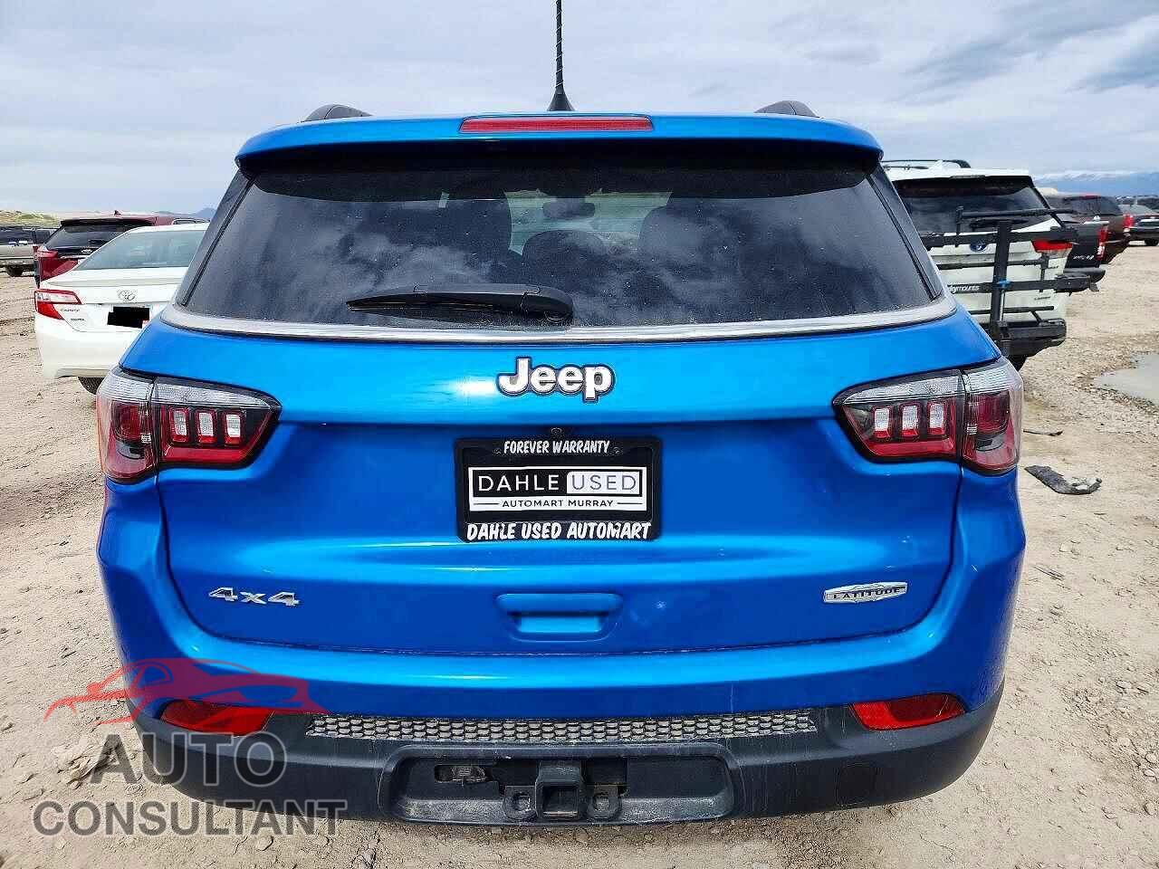JEEP COMPASS 2018 - 3C4NJDBB7JT423235