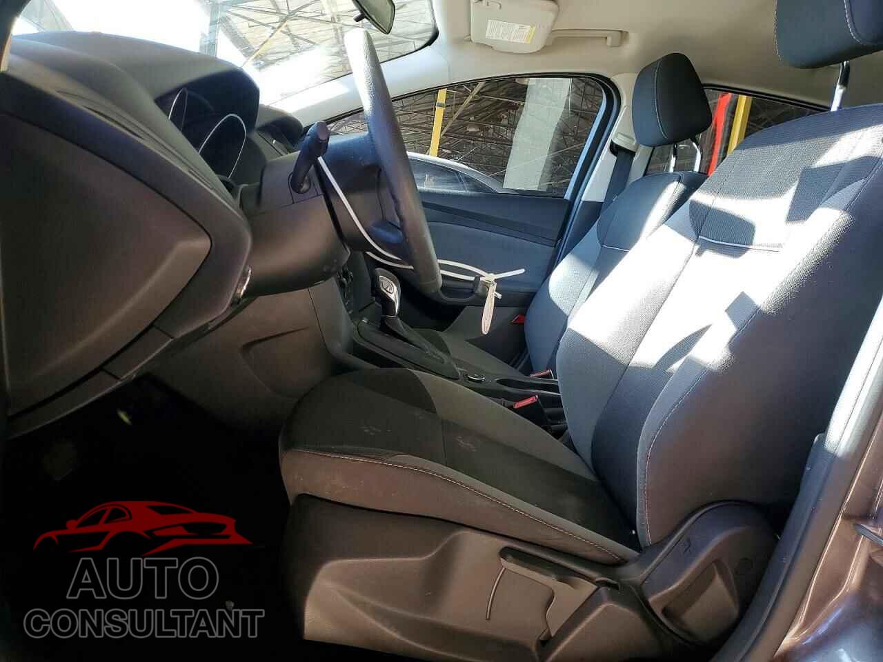 FORD FOCUS 2014 - 1FADP3E29EL281865