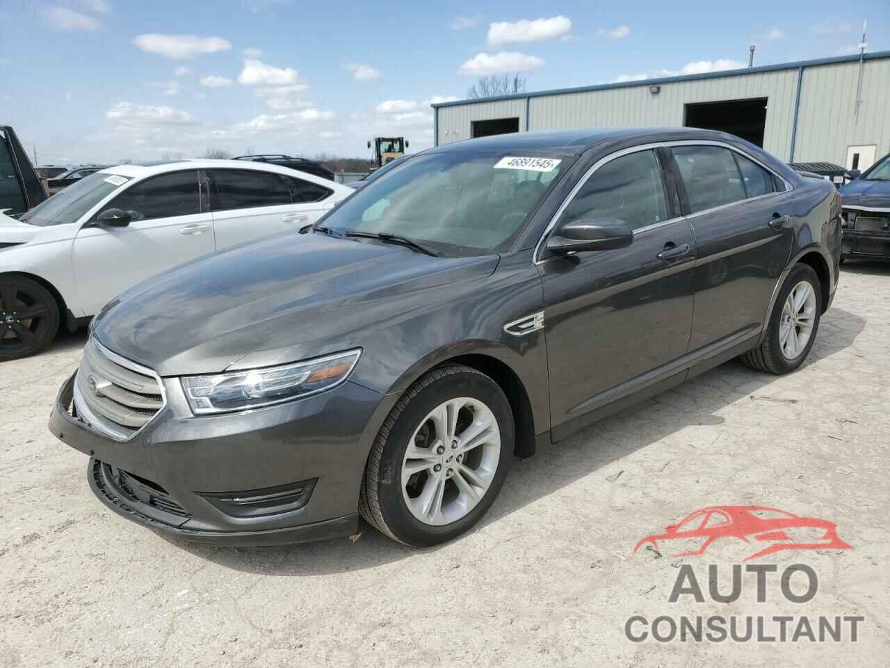 FORD TAURUS 2018 - 1FAHP2E82JG135746