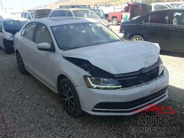VOLKSWAGEN JETTA 2017 - 3VWDB7AJXHM375105