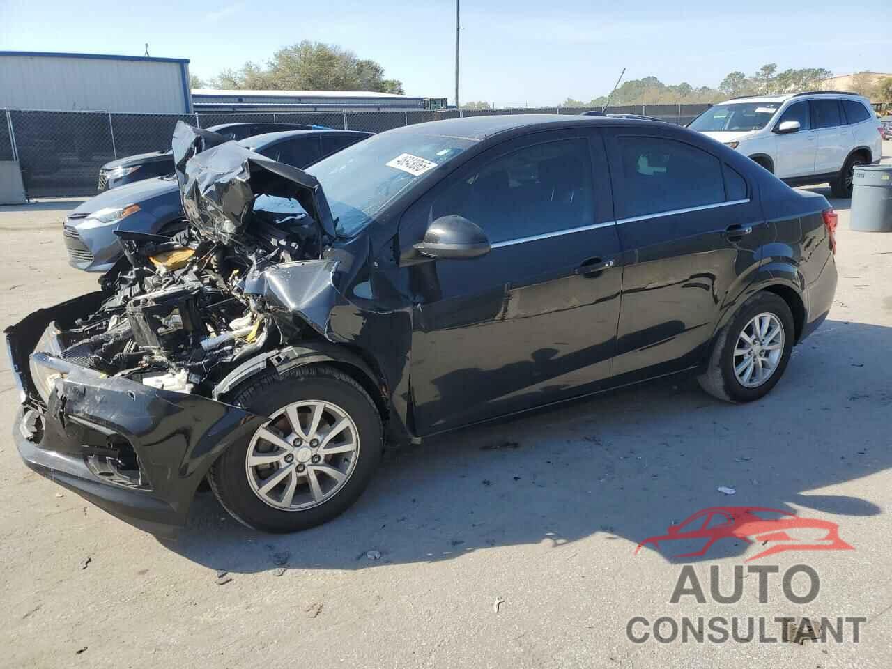 CHEVROLET SONIC 2018 - 1G1JD5SH2J4137369