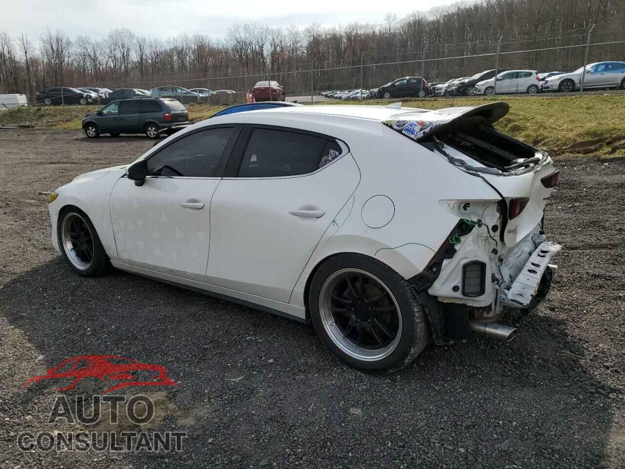 MAZDA 3 2019 - JM1BPBNMXK1144373