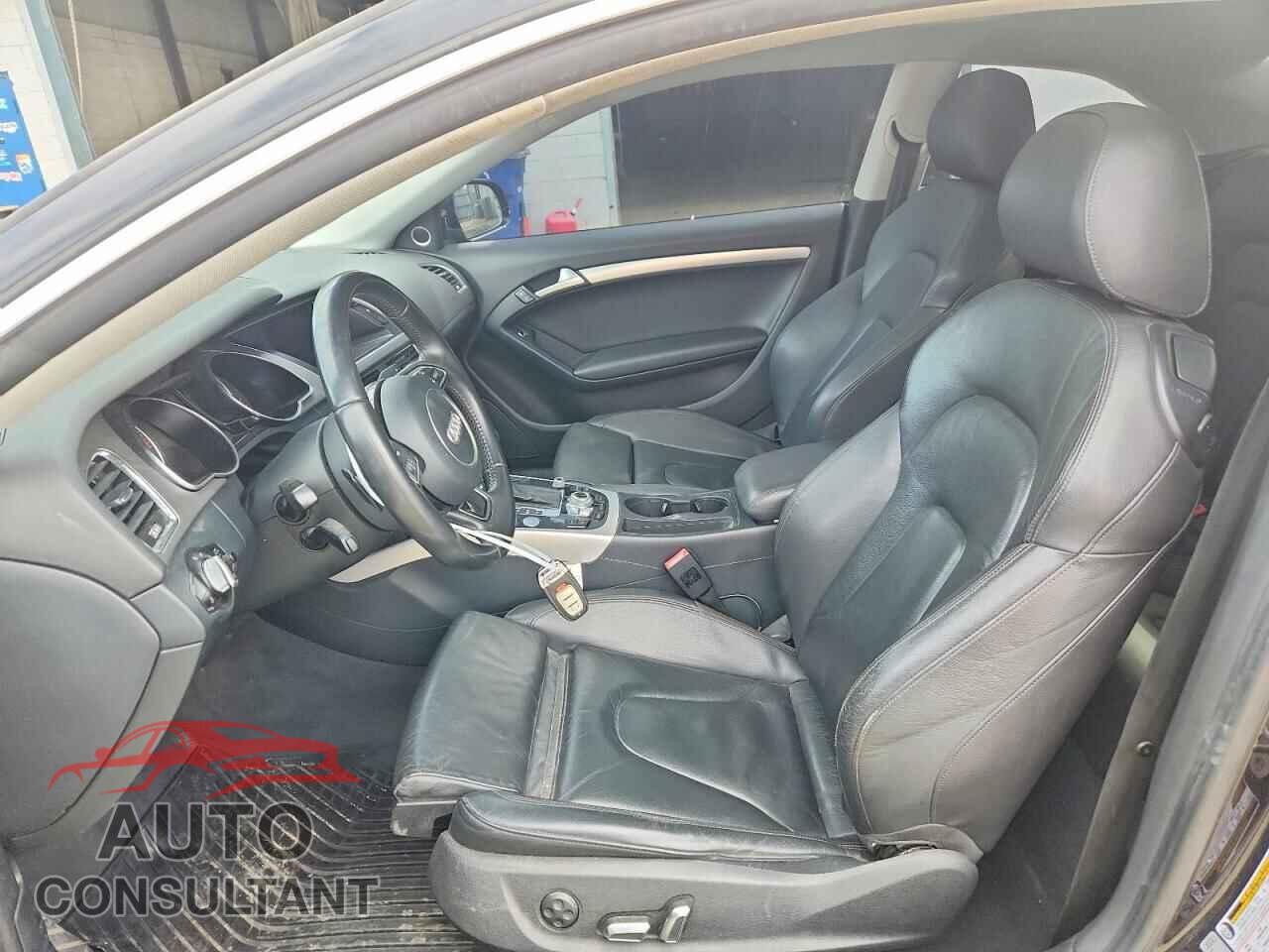 AUDI A5 2013 - WAUVFAFR2DA008078