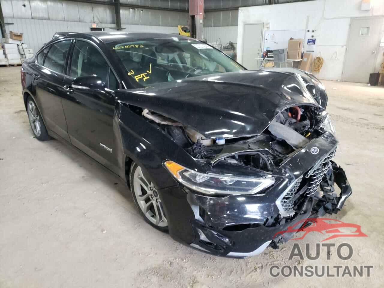 FORD FUSION 2019 - 3FA6P0RU8KR238117