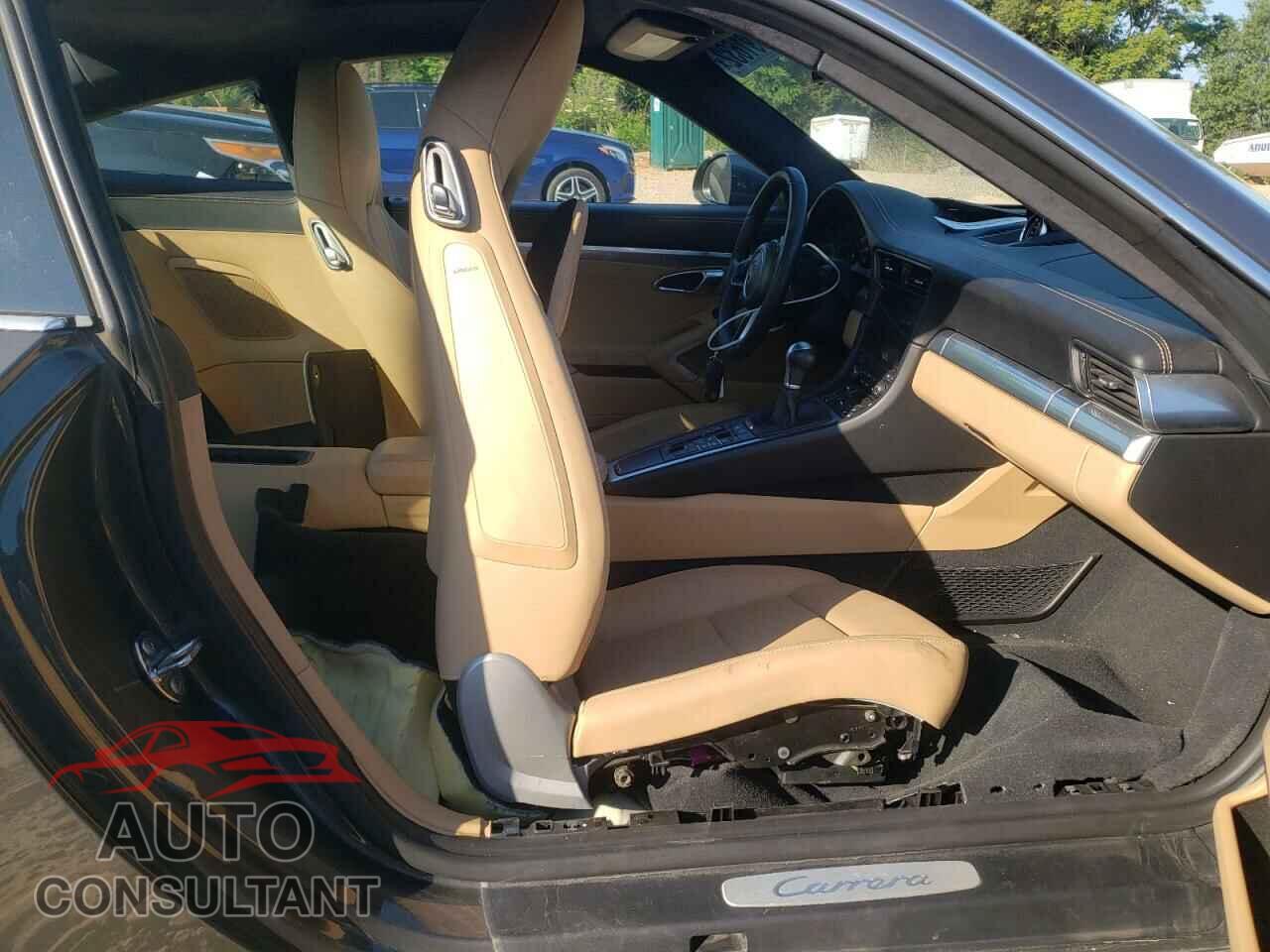 PORSCHE 911 2018 - WP0AA2A96JS106369