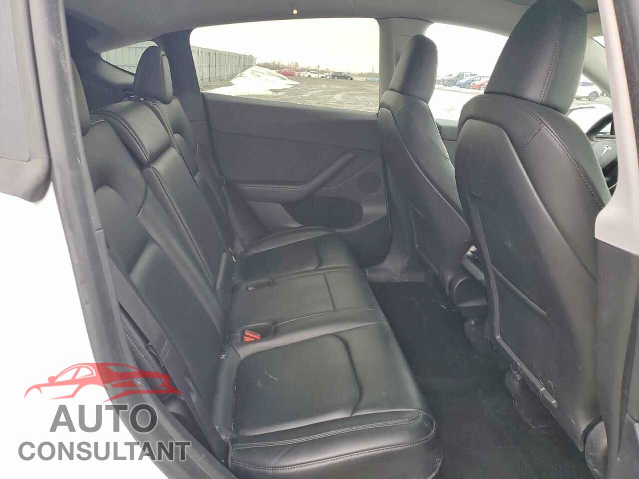 TESLA MODEL Y 2023 - LRWYGDFD7PC931312