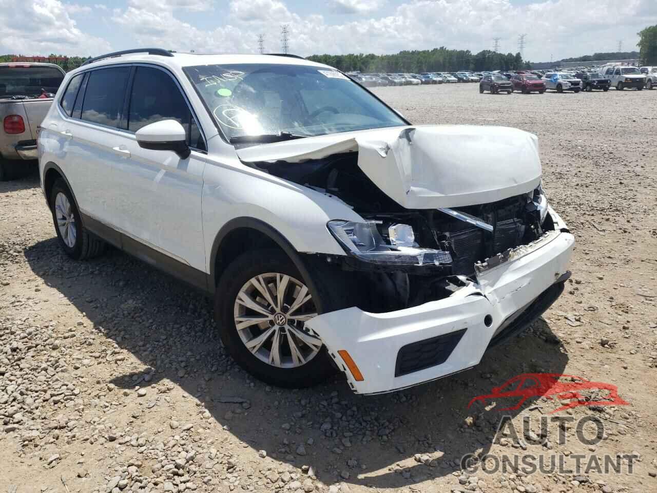 VOLKSWAGEN TIGUAN 2018 - 3VV3B7AX5JM098373