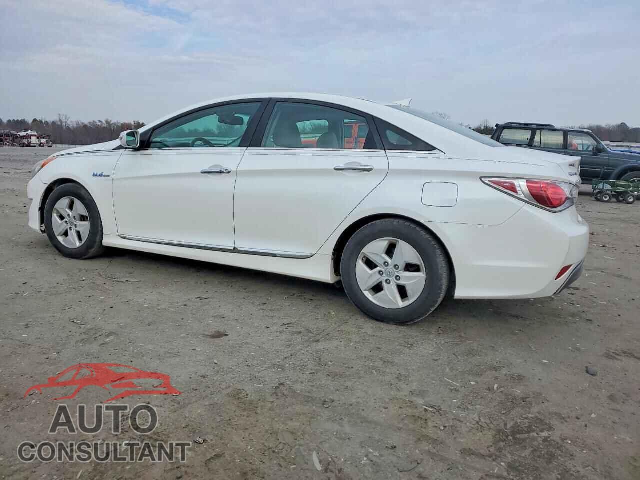 HYUNDAI SONATA 2012 - KMHEC4A40CA032690