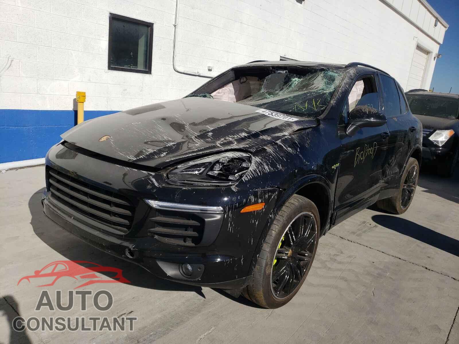 PORSCHE CAYENNE 2018 - WP1AE2A20JLA71800