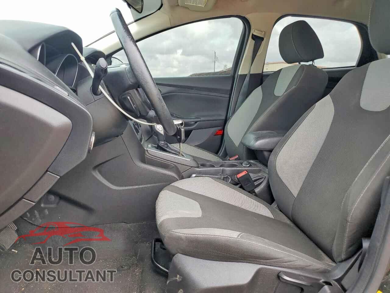 FORD FOCUS 2014 - 1FADP3F27EL173002