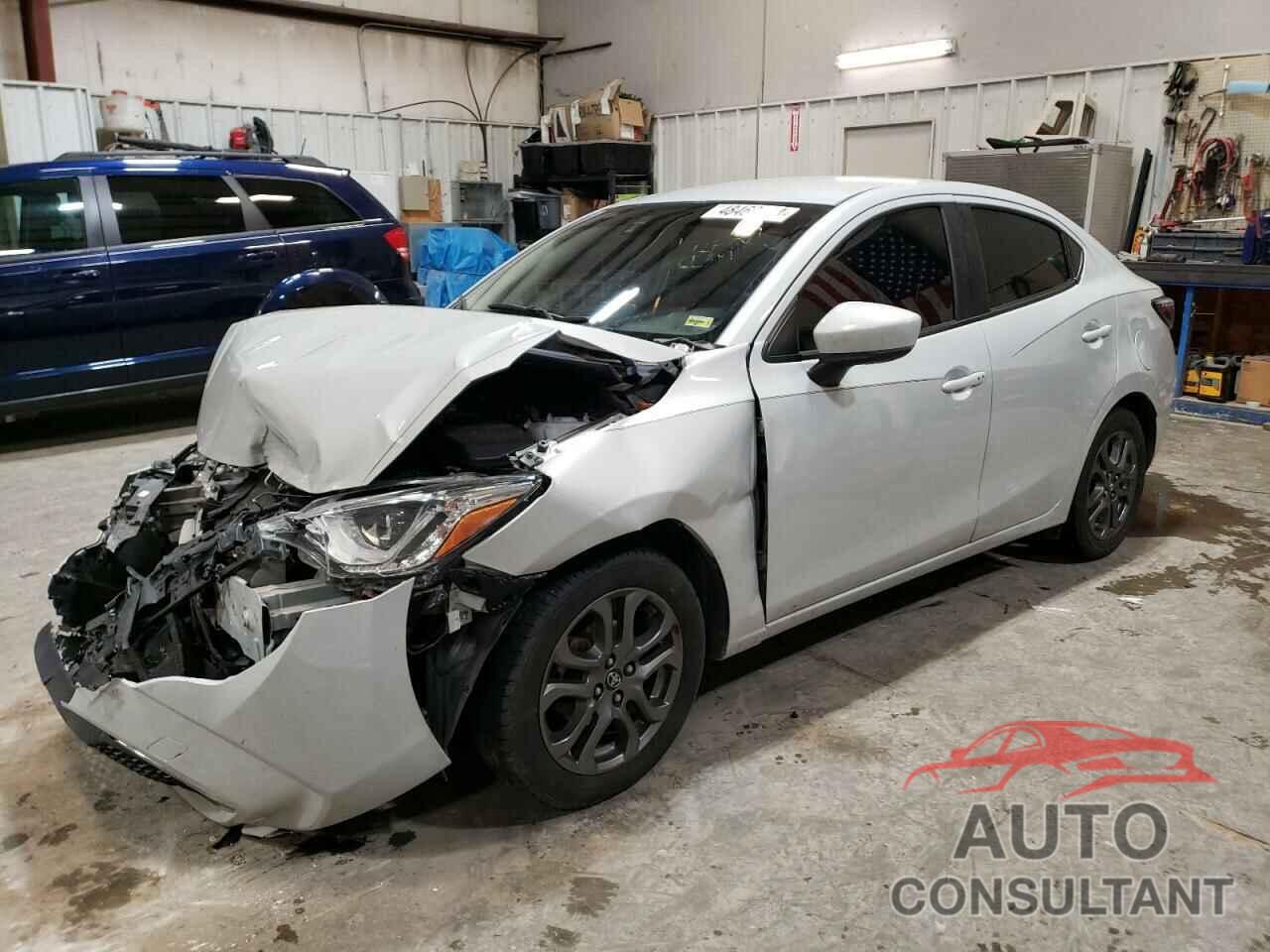 TOYOTA YARIS 2019 - 3MYDLBYV7KY505936