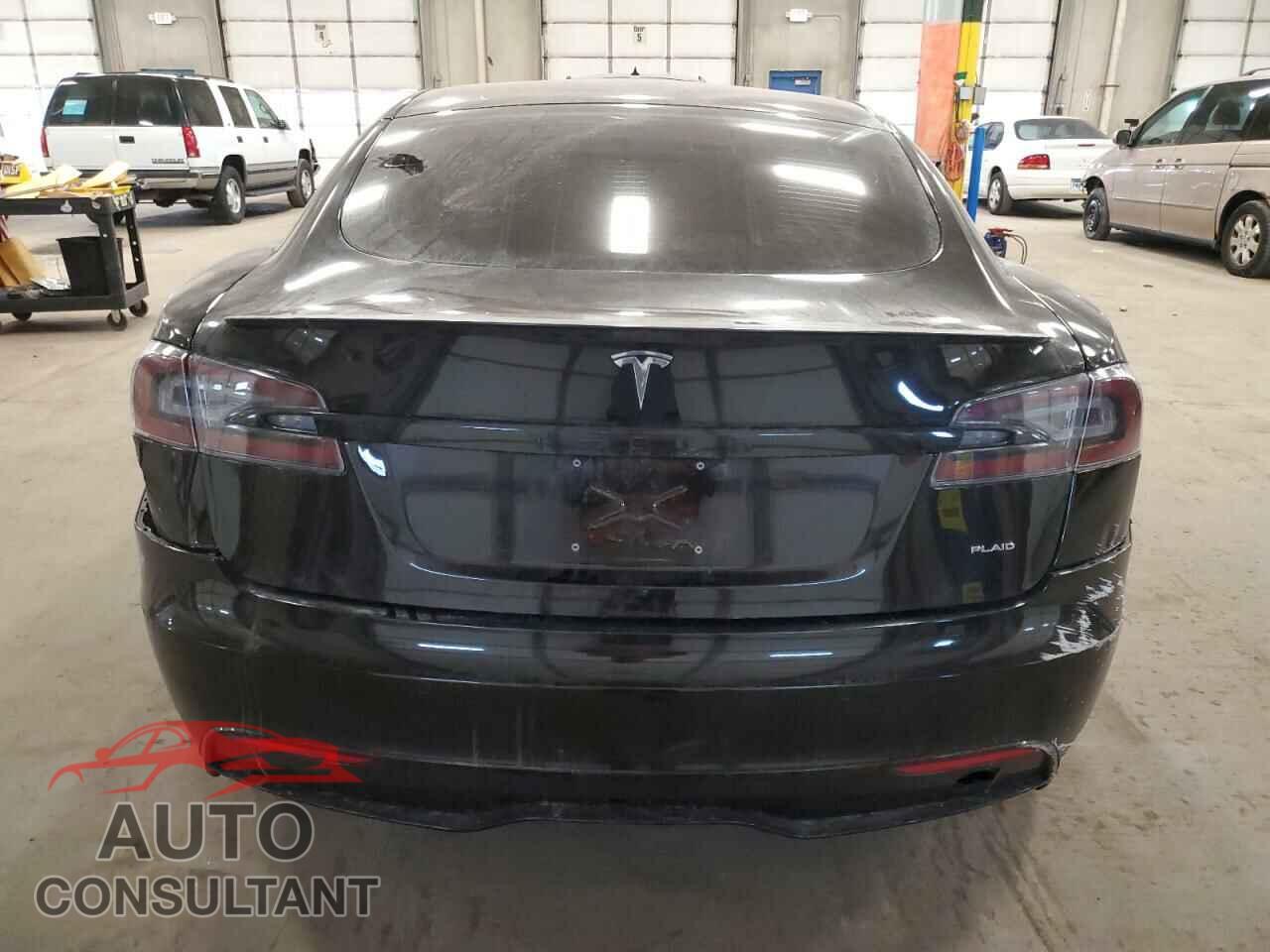 TESLA MODEL S 2021 - 5YJSA1E64MF454817