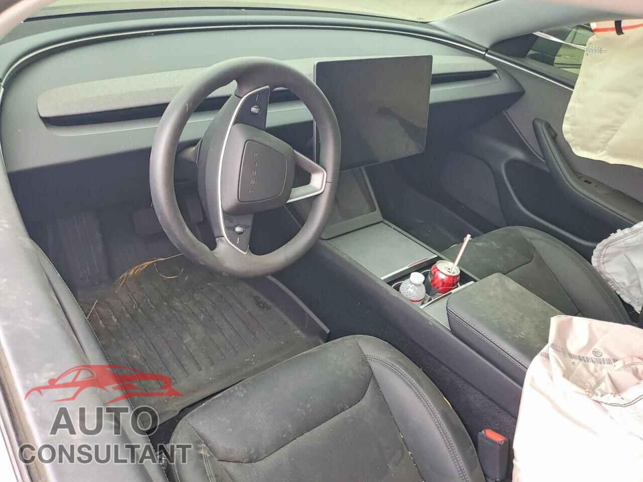 TESLA MODEL 3 2025 - 5YJ3E1EA7SF977761