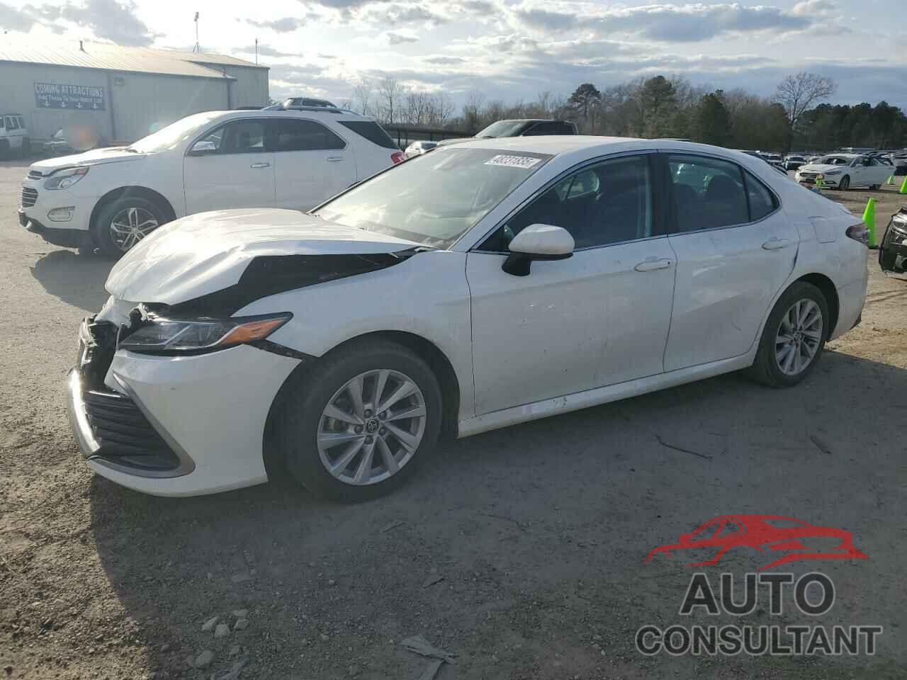 TOYOTA CAMRY 2022 - 4T1C11AK9NU639537