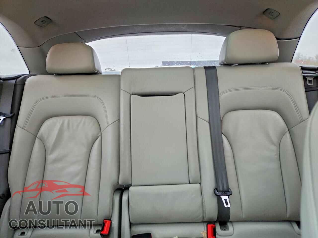 AUDI Q5 2012 - WA1LFAFP0CA064005
