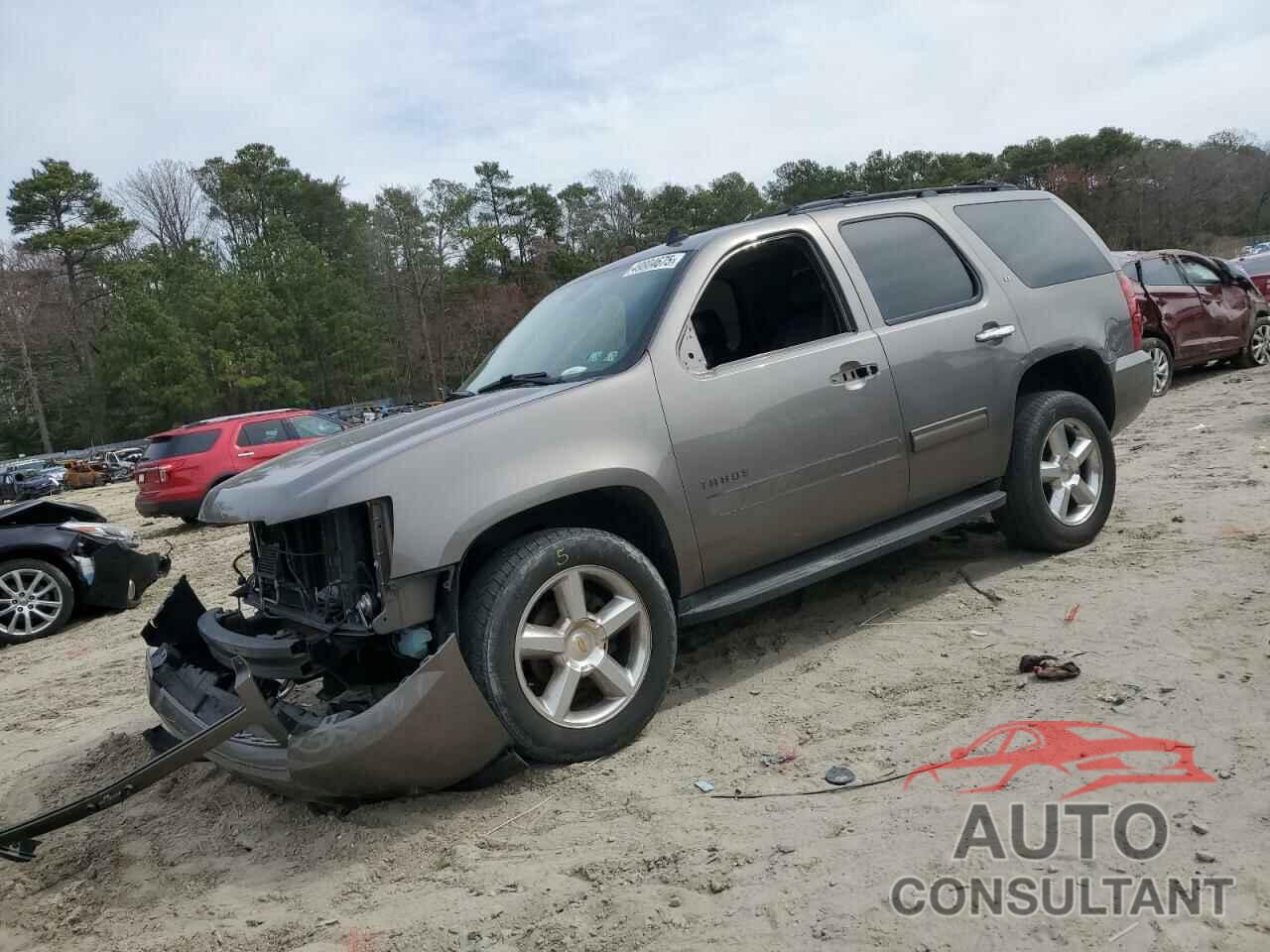 CHEVROLET TAHOE 2013 - 1GNSKBE03DR181613