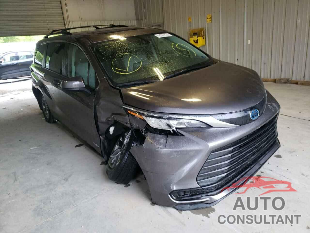 TOYOTA SIENNA 2021 - 5TDBRKEC5MS055494