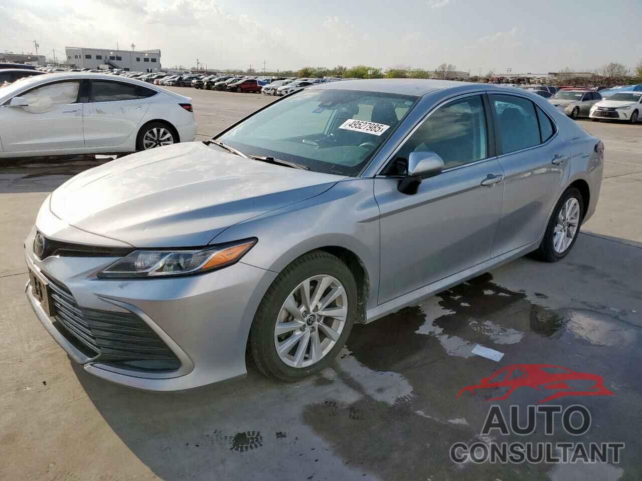 TOYOTA CAMRY 2022 - 4T1C11AK0NU666190