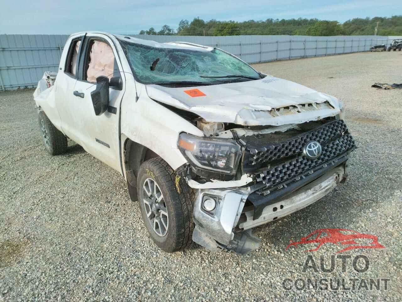 TOYOTA TUNDRA 2019 - 5TFUY5F15KX821855