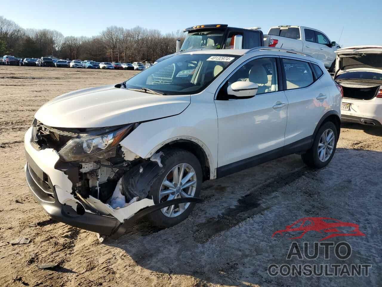 NISSAN ROGUE 2018 - JN1BJ1CR6JW268493